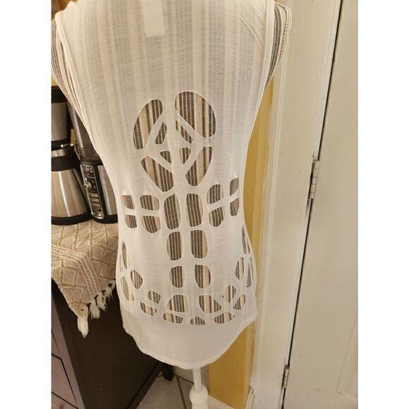 Six flags Hurricane harbor tank top women's size xl - Picture 5 of 5